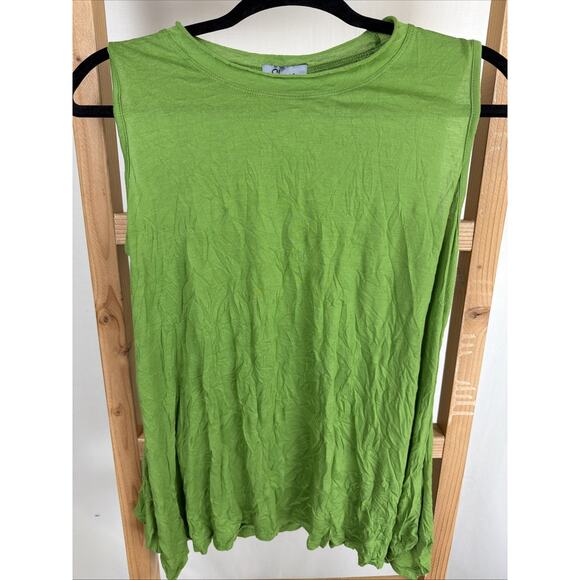 Shana Tops - NWT Shana Green Scoop Neck Crinkle Tank Top #1121 Size SMALL